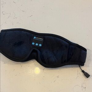 Black Electronic Bluetooth Eye Mask with Built-In Headphones